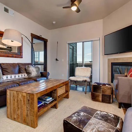 Bear Hollow Ridge 2308 By Moose Management